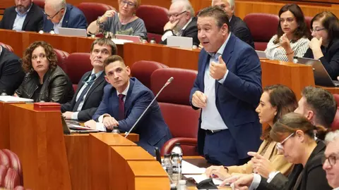 Primera sesión del pleno de las Cortes de Castilla y León, que comienza con las preguntas de control al Ejecutivo. Fotos: Leticia Pérez