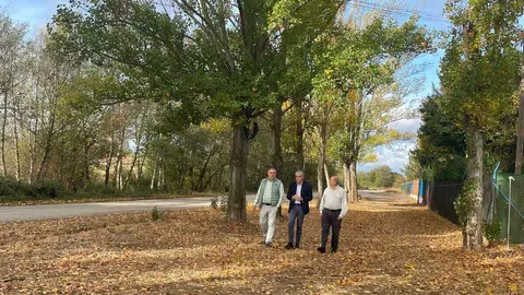 Astorga estrenará luminarias solares en el camino del río Jerga dentro del proyecto del Anillo Verde cofinanciado por Junta y Ayuntamiento.
