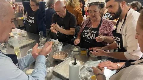 El espacio culinario Food and Fun acoge dos presentaciones de Turisleón en las que agencias de viajes, blogueros y prensa descubren los sabores, vinos y recursos turísticos de la provincia.