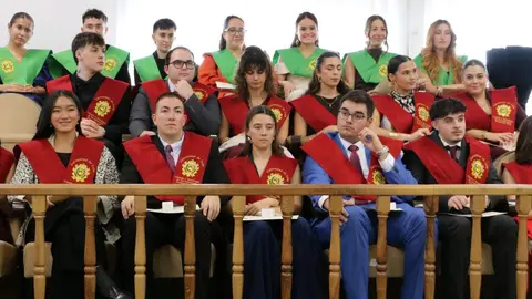 Veterinaria gradúa a 100 profesionales llamados a impulsar el bienestar animal y velar por la salud humana y la seguridad alimentaria. Foto: ULE