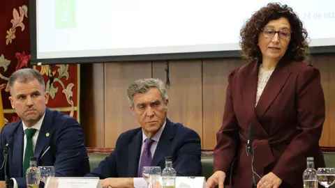 Veterinaria gradúa a 100 profesionales llamados a impulsar el bienestar animal y velar por la salud humana y la seguridad alimentaria. Foto: ULE