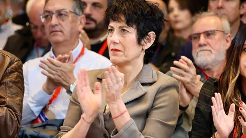 La secretaria de Organización y Acción Electoral del PSOE, Rebeca Torró; el secretario general del PSCyL, Carlos Martínez y el secretario provincial del PSOE en León, Javier Alfonso Cendón, inauguran las Jornadas del PSOE 'Atrévete a construir futuro en Castilla y León'. Foto: Campillo