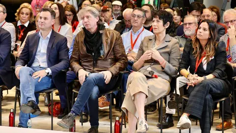 La secretaria de Organización y Acción Electoral del PSOE, Rebeca Torró; el secretario general del PSCyL, Carlos Martínez y el secretario provincial del PSOE en León, Javier Alfonso Cendón, inauguran las Jornadas del PSOE 'Atrévete a construir futuro en Castilla y León'. Foto: Campillo