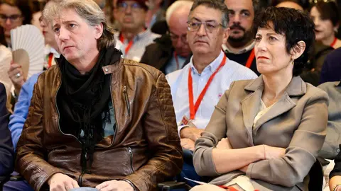 La secretaria de Organización y Acción Electoral del PSOE, Rebeca Torró; el secretario general del PSCyL, Carlos Martínez y el secretario provincial del PSOE en León, Javier Alfonso Cendón, inauguran las Jornadas del PSOE 'Atrévete a construir futuro en Castilla y León'. Foto: Campillo