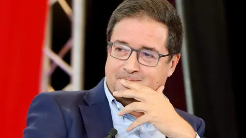 Mesa ‘Digitalización, innovación y empleo de calidad: Castilla y León conectada al futuro’ con el ministro para la Transformación Digital y de la Función Pública, Óscar López; la alcaldesa de Peñaranda de Bracamonte (Salamanca) Carmen Avila de Manueles; la emprendedora beneficiaria del Kit Digital, Ana Isabel Nava; el director general del INCIBE, Félix Barrio y moderada por el secretario de Organización del PSCyL, Daniel de la Rosa. Foto: Campillo