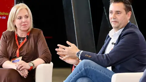 Mesa ‘Digitalización, innovación y empleo de calidad: Castilla y León conectada al futuro’ con el ministro para la Transformación Digital y de la Función Pública, Óscar López; la alcaldesa de Peñaranda de Bracamonte (Salamanca) Carmen Avila de Manueles; la emprendedora beneficiaria del Kit Digital, Ana Isabel Nava; el director general del INCIBE, Félix Barrio y moderada por el secretario de Organización del PSCyL, Daniel de la Rosa. Foto: Campillo