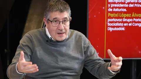 Diálogo ‘La importancia de Europa para Castilla y León. La cohesión territorial para ganar el futuro’, en la que participan, el presidente del Principado de Asturias, Adrián Barbón; el portavoz del Grupo Parlamentario Socialista en el Congreso de los Diputados, Patxi López; el secretario general del PSOE en Castilla y León, Carlos Martínez y moderada por la vicesecretaria del PSOE en Castilla y León, Nuria Rubio. Foto: Campillo