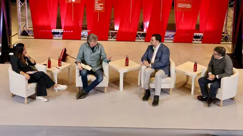 Diálogo ‘La importancia de Europa para Castilla y León. La cohesión territorial para ganar el futuro’, en la que participan, el presidente del Principado de Asturias, Adrián Barbón; el portavoz del Grupo Parlamentario Socialista en el Congreso de los Diputados, Patxi López; el secretario general del PSOE en Castilla y León, Carlos Martínez y moderada por la vicesecretaria del PSOE en Castilla y León, Nuria Rubio. Foto: Campillo