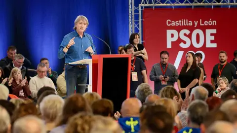 El presidente del Gobierno, Pedro Sánchez, clausura de las Jornadas del PSOE ''Atrévete a construir futuro en Castilla y León'', junto al secretario general del PSOECyL y candidato a la Presidencia de la Junta, Carlos Martínez. Foto: Campillo