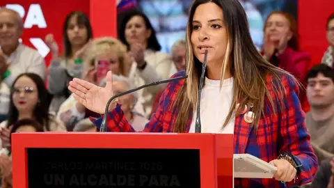 El presidente del Gobierno, Pedro Sánchez, clausura de las Jornadas del PSOE ''Atrévete a construir futuro en Castilla y León'', junto al secretario general del PSOECyL y candidato a la Presidencia de la Junta, Carlos Martínez. Foto: Campillo