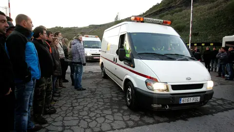 Este martes 28 de octubre se cumplen doce años del accidente que costó la vida a seis mineros en La Pola de Gordón. El juicio, visto para sentencia desde hace más de dos años, mantiene a las familias en un limbo judicial y emocional. Fotos: Peio García