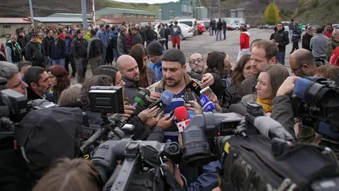 Este martes 28 de octubre se cumplen doce años del accidente que costó la vida a seis mineros en La Pola de Gordón. El juicio, visto para sentencia desde hace más de dos años, mantiene a las familias en un limbo judicial y emocional. Fotos: Peio García