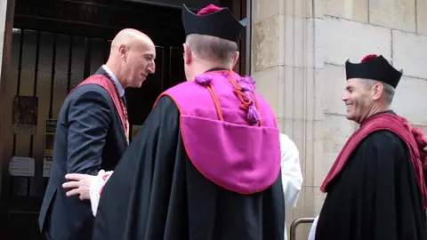 Celebración de una misa con motivo de la festividad de San Marcelo, patrón de la ciudad, a la que asiste la corporación municipal, encabezada por alcalde de León, y el presidente de las Cortes de Castilla y León, Carlos Pollán. Fotos: Peio García  AytoLeón