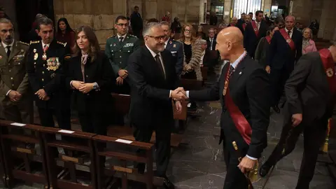 Celebración de una misa con motivo de la festividad de San Marcelo, patrón de la ciudad, a la que asiste la corporación municipal, encabezada por alcalde de León, y el presidente de las Cortes de Castilla y León, Carlos Pollán. Fotos: Peio García  AytoLeón