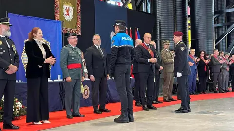 La Policía Local del Ayuntamiento de León ha celebrado este miércoles la festividad de su patrón, San Marcelo, con un acto solemne en el Palacio de Exposiciones presidido por el alcalde de la ciudad, José Antonio Diez. Fotos: AytoLeon