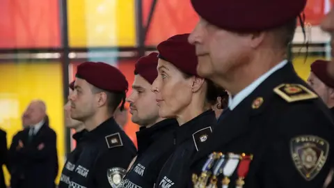 La Policía Local del Ayuntamiento de León ha celebrado este miércoles la festividad de su patrón, San Marcelo, con un acto solemne en el Palacio de Exposiciones presidido por el alcalde de la ciudad, José Antonio Diez. Fotos: Peio García