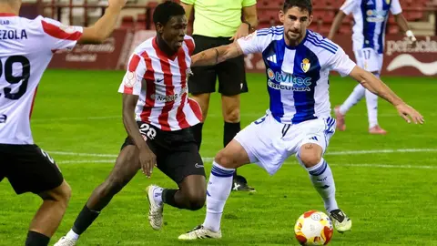La Ponferradina resuelve sin problemas la eliminatoria de Copa en Logroño. El equipo de Estévez, solvente de principio a fin, hace valer su superioridad para salvar la eliminatoria.