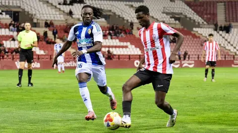 La Ponferradina resuelve sin problemas la eliminatoria de Copa en Logroño. El equipo de Estévez, solvente de principio a fin, hace valer su superioridad para salvar la eliminatoria.