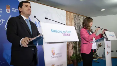 El presidente de la Junta de Castilla y León, Alfonso Fernández Mañueco, se reúne con la rectora de la Universidad de León, Nuria González Álvarez. Fotos: Peio García