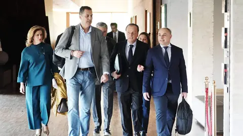 El presidente del Consejo de Cuentas de Castilla y León, Mario Amilivia, presenta en la Comisión de Economía y Hacienda el informe ‘Análisis del nivel de prestación y asistencia de la Diputación de León a los pequeños municipios, ejercicio 2019-2022’, así como el informe ‘Análisis del nivel de prestación y asistencia del Consejo Comarcal del Bierzo a los pequeños municipios, ejercicio 2019-2022’. Foto: Rubén Cacho.