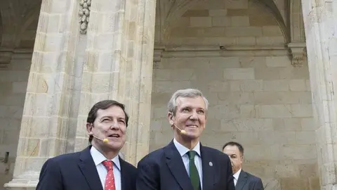 El presidente de la Junta de Castilla y León, Alfonso Fernández Mañueco, participa en la II edición del Foro Ancares, 'Los Retos del Noroeste', junto al presidente de la Xunta de Galicia, Alfonso Rueda, entre otros. Foto: César Sánchez