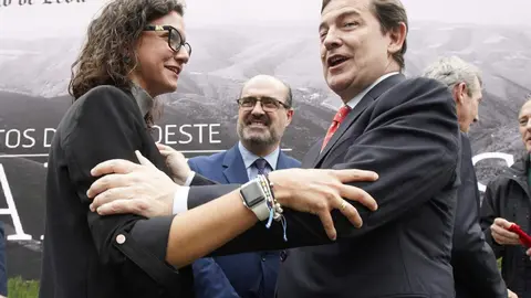 El presidente de la Junta de Castilla y León, Alfonso Fernández Mañueco, participa en la II edición del Foro Ancares, 'Los Retos del Noroeste', junto al presidente de la Xunta de Galicia, Alfonso Rueda, entre otros. Foto: César Sánchez