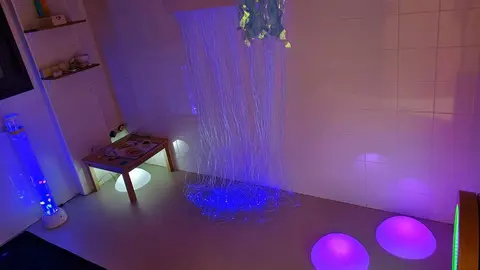 El Ayuntamiento de Valencia de Don Juan, a través de la Concejalía de Servicios Sociales, ha acometido una profunda modernización en la Escuela Municipal de Educación Infantil PequeCoyanza, con una inversión superior a 10.000 euros destinada a mejorar la calidad educativa y el bienestar de los más pequeños.