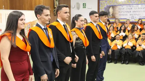 Económicas gradúa a 200 nuevos profesionales y les anima a impulsar el desarrollo económico. Foto: ULE