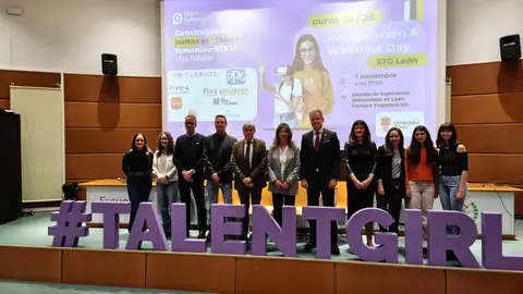 Iniciativa de STEM Talent Girl para fomentar mujeres líderes en ciencia y tecnología.