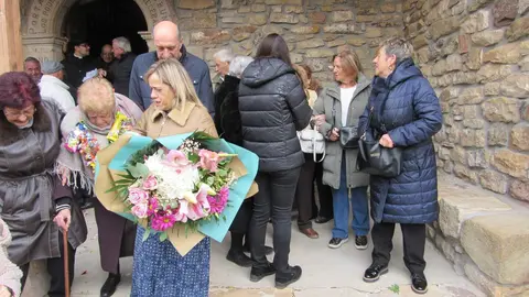 La localidad leonesa de Valverde de Curueño se vistió este sábado de gala para festejar los 100 de su 