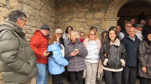 La localidad leonesa de Valverde de Curueño se vistió este sábado de gala para festejar los 100 de su 