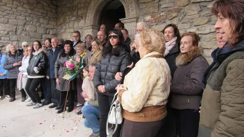 La localidad leonesa de Valverde de Curueño se vistió este sábado de gala para festejar los 100 de su 