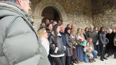 La localidad leonesa de Valverde de Curueño se vistió este sábado de gala para festejar los 100 de su 