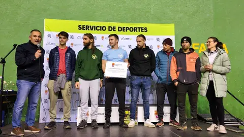 Una marea de 250 frontales ilumina León en una Urban Trail Universitaria de récord. Foto: ULE