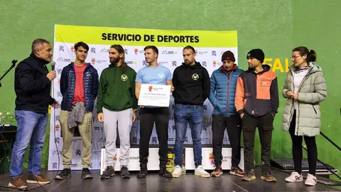 Una marea de 250 frontales ilumina León en una Urban Trail Universitaria de récord. Foto: ULE