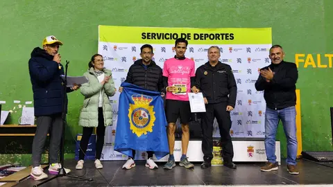 Una marea de 250 frontales ilumina León en una Urban Trail Universitaria de récord. Foto: ULE