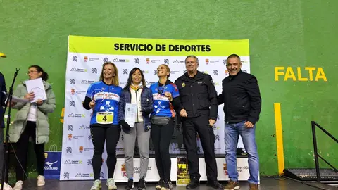 Una marea de 250 frontales ilumina León en una Urban Trail Universitaria de récord. Foto: ULE