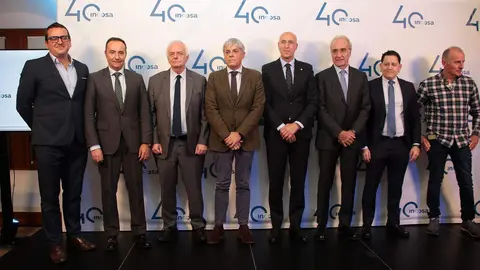 Incosa celebra 40 años de innovación y crecimiento en una gran gala en el Museo Casa Botines de León con asistencia de autoridades, trabajadores y colaboradores.