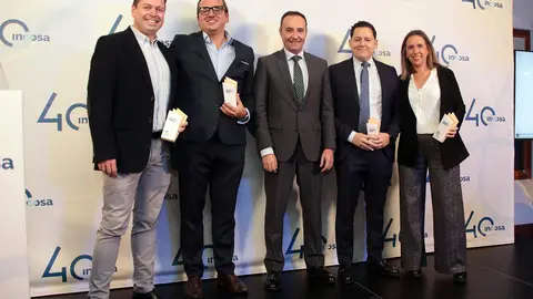 Incosa celebra 40 años de innovación y crecimiento en una gran gala en el Museo Casa Botines de León con asistencia de autoridades, trabajadores y colaboradores.
