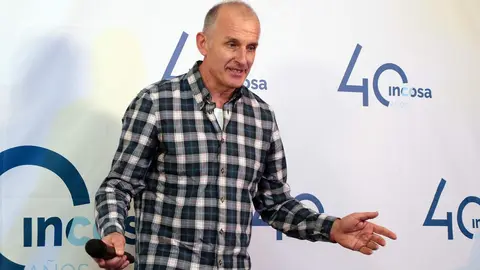 Incosa celebra 40 años de innovación y crecimiento en una gran gala en el Museo Casa Botines de León con asistencia de autoridades, trabajadores y colaboradores.