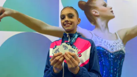El Club Ritmo ha llevado una vez más la bandera de León al podio en el Torneo Internacional Guimagym Cup de Guimarães, Portugal. Las gimnastas del club leonés subieron 19 veces al podio, destacando el alto nivel de la cantera leonesa.