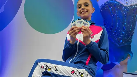 El Club Ritmo ha llevado una vez más la bandera de León al podio en el Torneo Internacional Guimagym Cup de Guimarães, Portugal. Las gimnastas del club leonés subieron 19 veces al podio, destacando el alto nivel de la cantera leonesa.