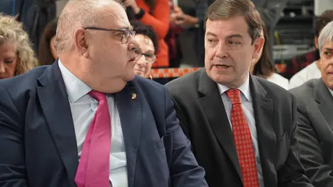 El presidente de la Junta, Alfonso Fernández Mañueco, visitó este martes la Unidad de Afrontamiento Activo del Dolor Crónico del Centro de Salud El Ejido de la capital leonesa. Foto: Campillo