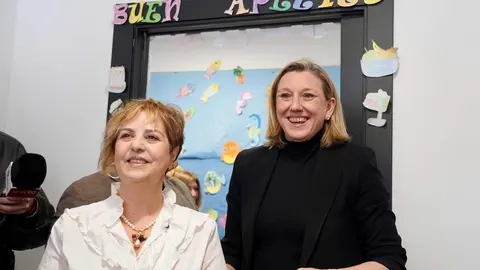 La vicepresidenta de la Junta y consejera de Familia e Igualdad de Oportunidades, Isabel Blanco, visita las obras realizadas para la ampliación del Centro de Día ''AFA La Bañeza''. Foto: Campillo.