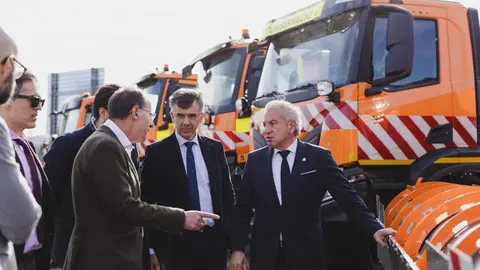 El delegado del Gobierno en Castilla y León, Nicanor Sen, preside en Dueñas (Palencia) la Comisión Coordinadora de la Campaña de Vialidad Invernal 2026-2026 en la Red de Carreteras del Estado. Fotos: Lucía Burón Cabrero
