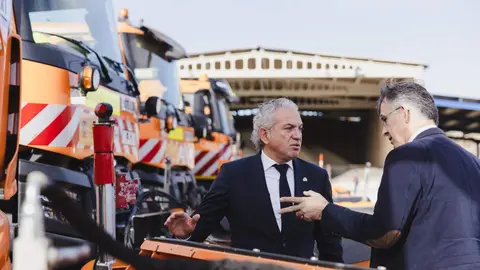 El delegado del Gobierno en Castilla y León, Nicanor Sen, preside en Dueñas (Palencia) la Comisión Coordinadora de la Campaña de Vialidad Invernal 2026-2026 en la Red de Carreteras del Estado. Fotos: Lucía Burón Cabrero