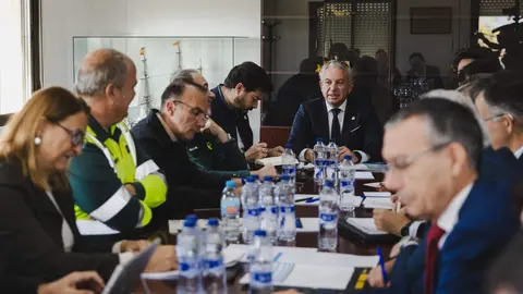 El delegado del Gobierno en Castilla y León, Nicanor Sen, preside en Dueñas (Palencia) la Comisión Coordinadora de la Campaña de Vialidad Invernal 2026-2026 en la Red de Carreteras del Estado. Fotos: Lucía Burón Cabrero