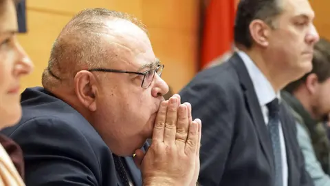 El consejero de Sanidad, Alejandro Vázquez, comparece en las Cortes para informar sobre el proyecto de ley de Presupuestos Generales de la Comunidad para 2026, en lo relativo a su departamento. Foto: Rubén Cacho.