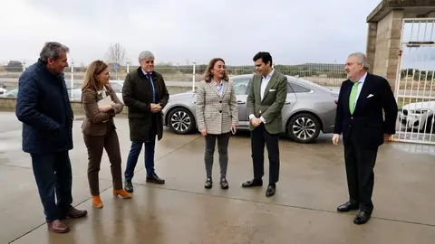 La consejera de Agricultura, Ganadería y Desarrollo Rural, María González Corral, visita las instalaciones de Legumbres Luengo. Foto: Campillo.