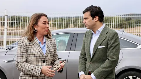 La consejera de Agricultura, Ganadería y Desarrollo Rural, María González Corral, visita las instalaciones de Legumbres Luengo. Foto: Campillo.